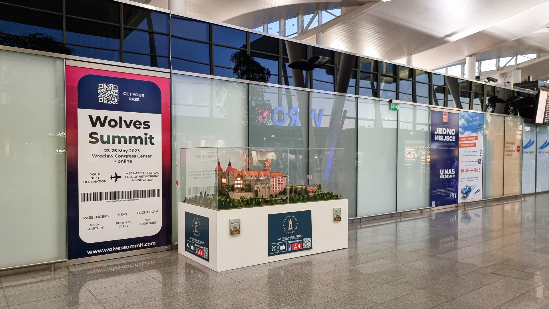 Wolves Summit billboards at the Copernicus Airport Wroclaw