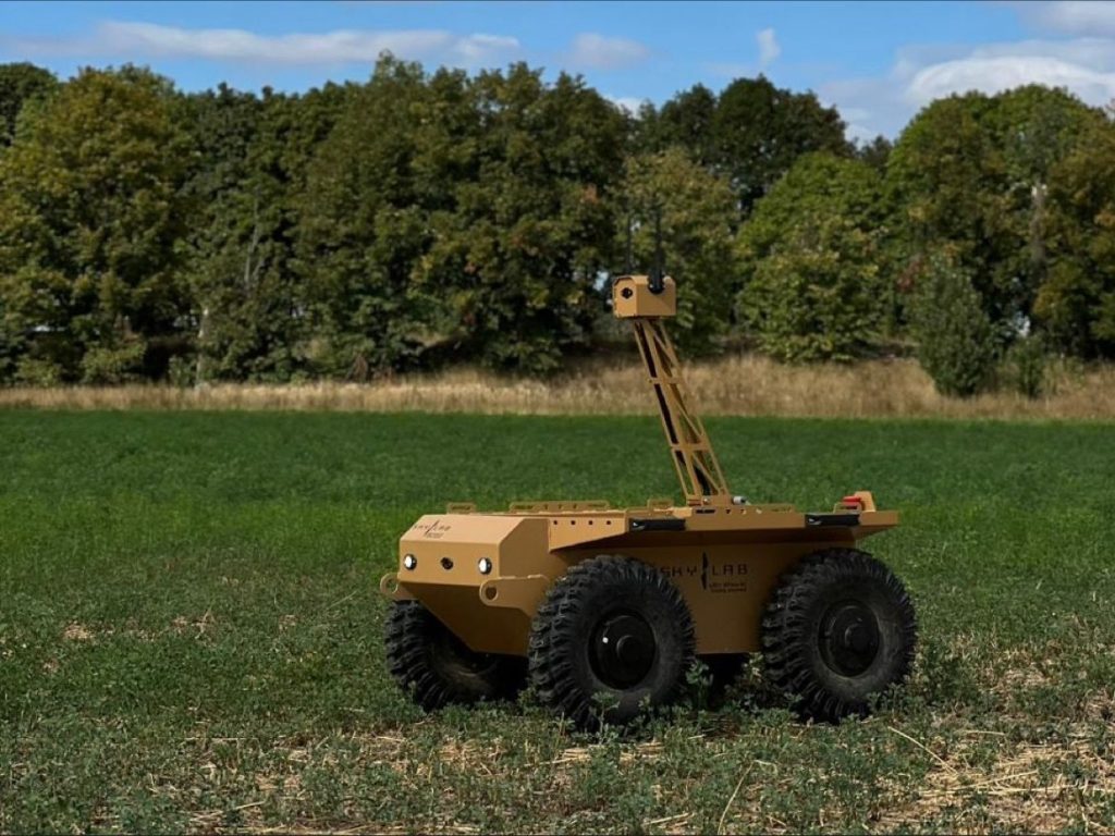 From Combat Robots to AI in Peacekeeping, Explore Revolutionary CEE Defense Tech Trends for 2024, TheRecursive.com