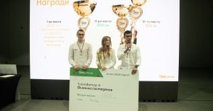 Urban farming startup MicroCity receiving their award at Teenovator final competition