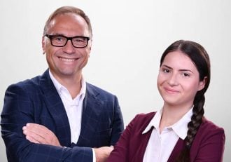In essence, Konceptiva’s platform Coach, developed by its co-founders Aleksandar Ackovski and Kalina Trajanoska, allows corporations and their HR departments to provide interactive training with elements of gamification to their employees.