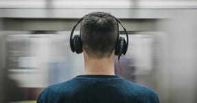 Sounder, a podcast platform that helps audio creators manage, market, and measure their audio content, announced that it raised $7.7M in a Series A funding round.