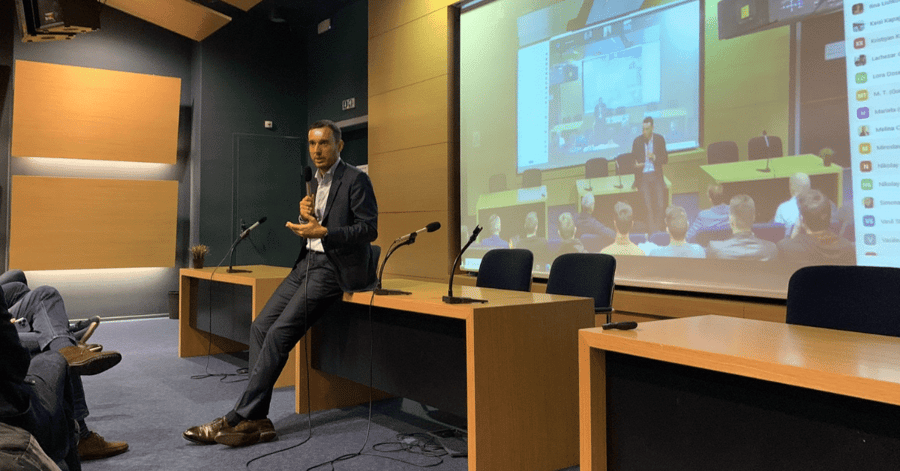 Vassil Terziev, Managing Partner at Eleven Ventures, presenting the course in AUBG